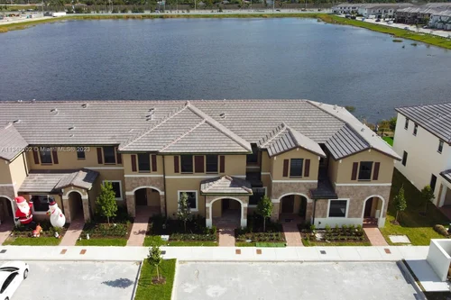 11265 W 34th Way, Hialeah FL 33018
