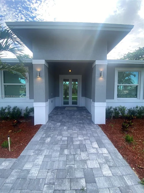 7900 NW 69th Ave, Tamarac FL 33321