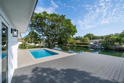 5125 Orduna Dr, Coral Gables FL 33146