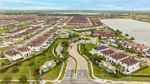 10810 W 33rd Ln # 10810, Hialeah FL 33018