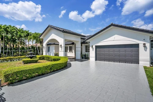 12475 NW 6th St, Miami FL 33182