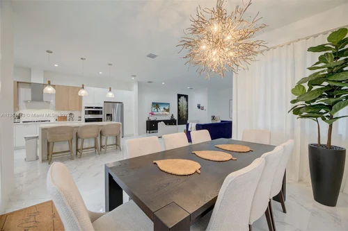 4439 NW 81st Ave, Doral FL 33166