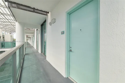 6000 Collins Ave # 527, Miami Beach FL 33140