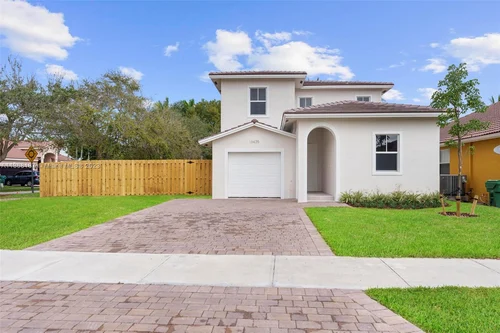 16435 SW 82nd Ter, Miami FL 33193