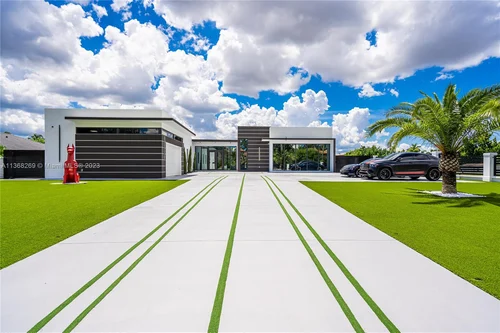 13310 SW 34th St, Miami FL 33175
