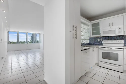 8233 Harding Ave # 502, Miami Beach FL 33141