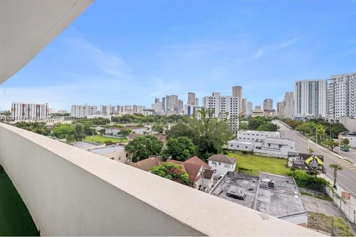 36 NW 6th ave # 809, Miami FL 33128