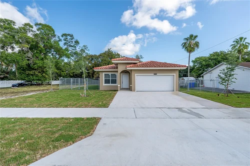 6109 Edwards Rd, Margate FL 33063