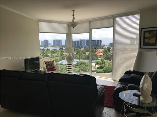 18671 Collins Ave # 604, Sunny Isles Beach FL 33160