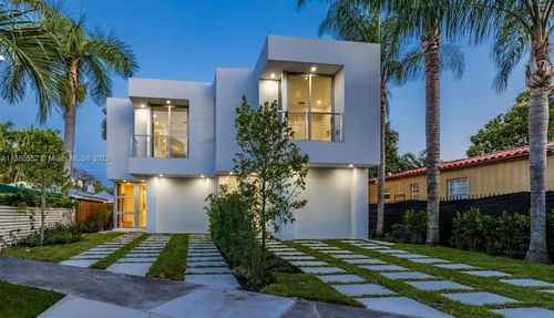 1010 SW 22, Miami FL 33129