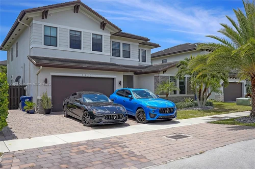 7320 SW 163rd Ave, Miami FL 33193