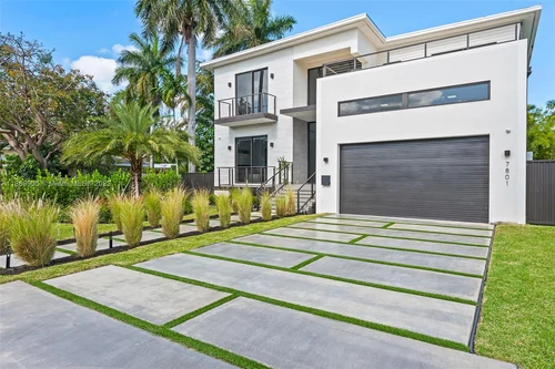 7801 Miami View Dr, North Bay Village FL 33141