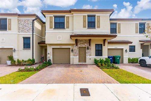 10213 SW 231st Ln, Miami FL 33190