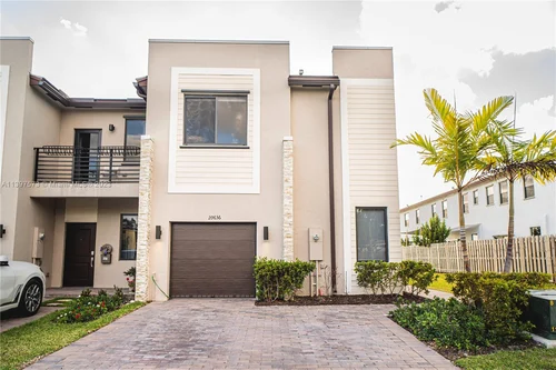 20636 NE 5th Pl, Miami FL 33179