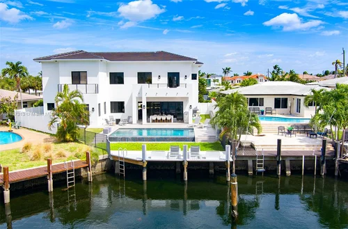2932 NE 35th Ct, Lighthouse Point FL 33064