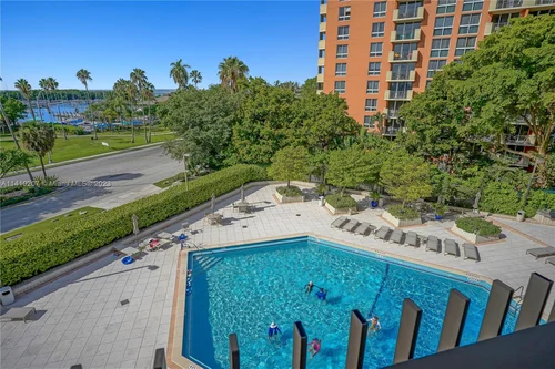 2901 S Bayshore Dr # 4C, Miami FL 33133