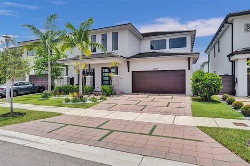 8754 NW 158th St, Miami Lakes FL 33018