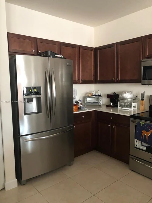 210 NW 109th Ave # 211, Miami FL 33172