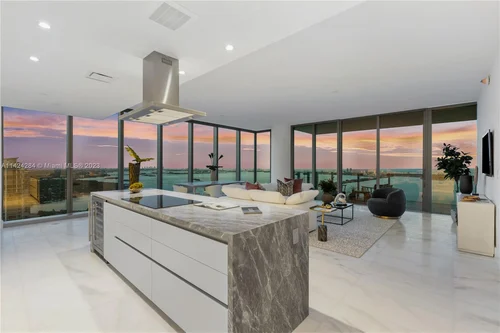 700 NE 26th Terr # 5201, Miami FL 33137