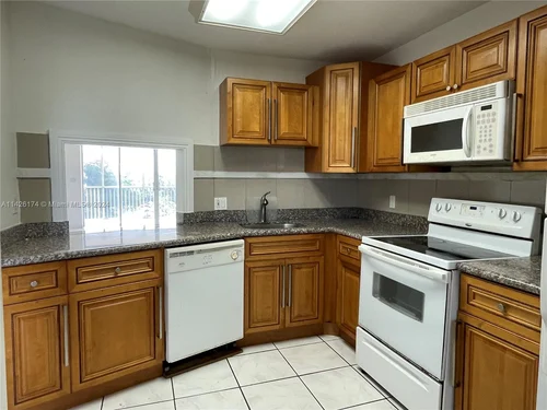 1770 NE 191st St # 1, Miami FL 33179