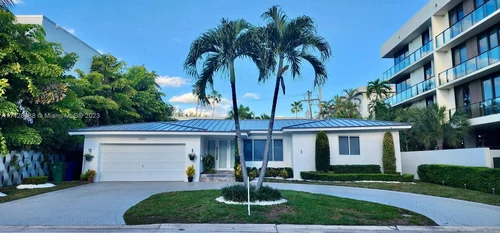 3551 E Glencoe St, Miami FL 33133