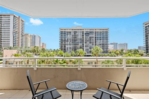 1985 S Ocean Dr # 2L, Hallandale Beach FL 33009