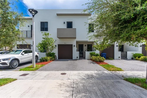 9104 SW 5th Ln # 9104, Miami FL 33174