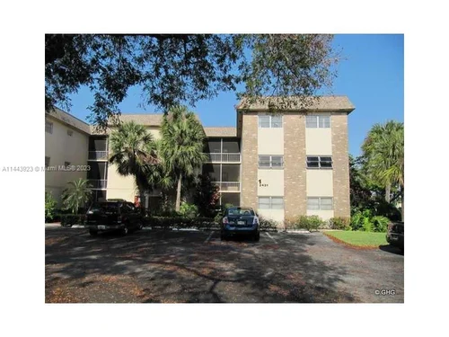 2431 SW 82nd Ave # 105, Davie FL 33324