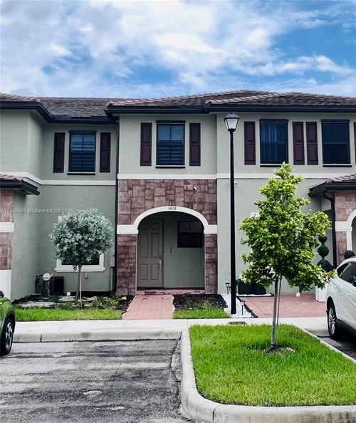 3428 W 111th Pl, Hialeah FL 33018