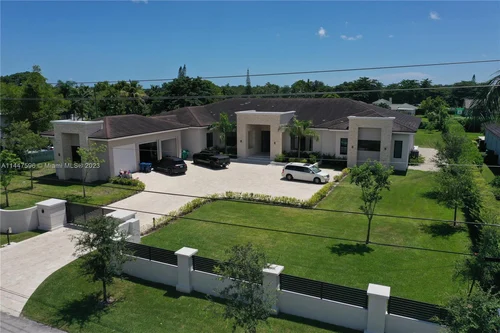 10010 SW 60th St, Miami FL 33173