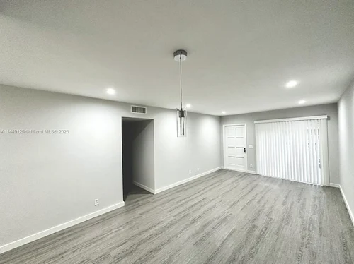 5379 SW 40th Ave # 202, Dania Beach FL 33314