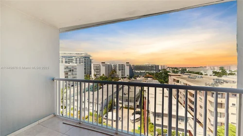 6855 Abbott Ave # 802, Miami Beach FL 33141