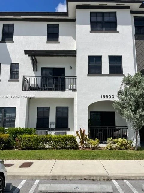 15650 SW 136th St # 201, Miami FL 33196