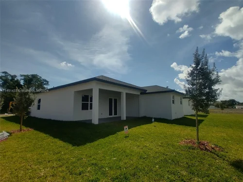 22428 SW 124 Av, Miami FL 33170