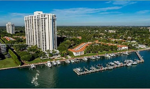 4000 Towerside Ter # 2212, Miami FL 33138