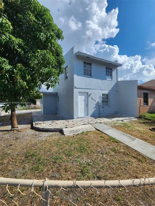 4527 NW 191st Ter, Miami Gardens FL 33055