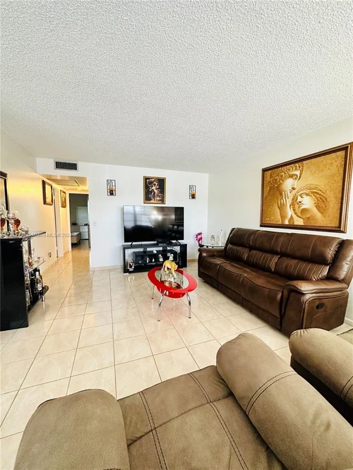 551 SW 135th Ave # 206B, Pembroke Pines FL 33027
