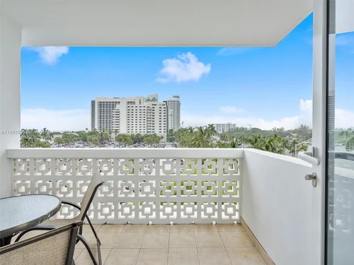 4747 Collins Ave # 401, Miami Beach FL 33140