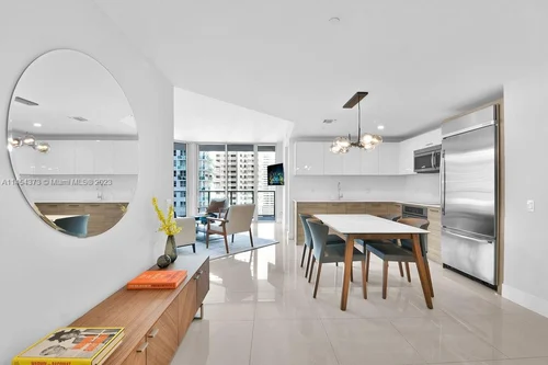 1300 Brickell Bay Dr # 1910, Miami FL 33131