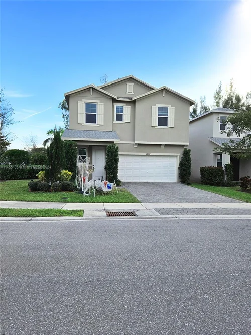 1801 Lake Cove Dr, Lake Worth FL 33460