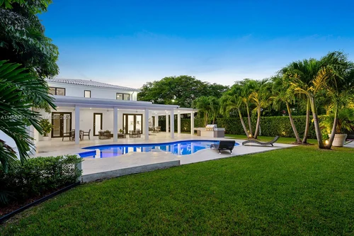 2225 Meridian Ave, Miami Beach FL 33139