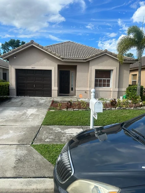 3407 Willow Ct, Lauderdale Lakes FL 33311