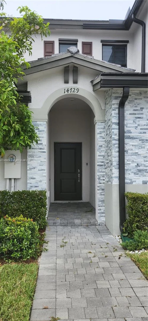 14729 SW 181st Ter, Miami FL 33187
