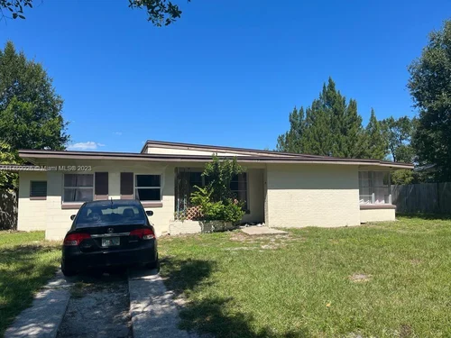 102 Pinecrest Dr, Sanford FL 32773