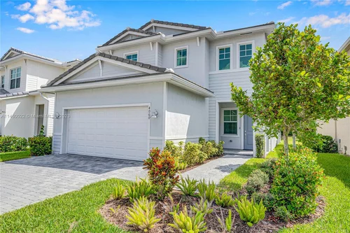 4060 Veleiros Ave, Deerfield Beach FL 33064