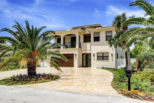 169 SE Wavecrest Way, Boca Raton FL 33432