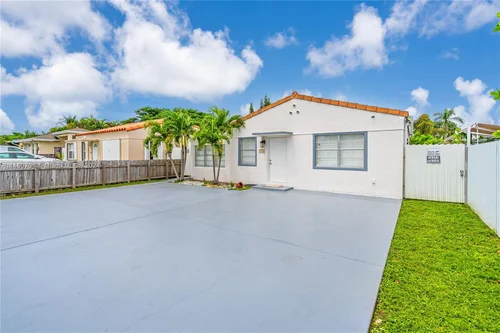 2405 Funston St, Hollywood FL 33020