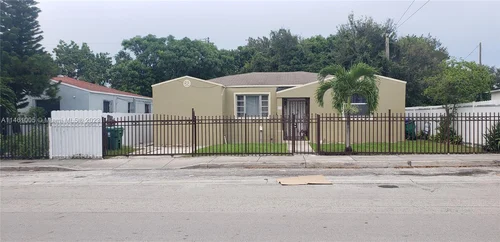 345 NW 75th St, Miami FL 33150