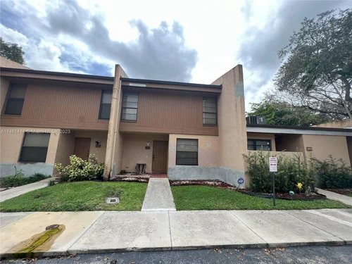 9892 NW 14th Ct # 174, Pembroke Pines FL 33024