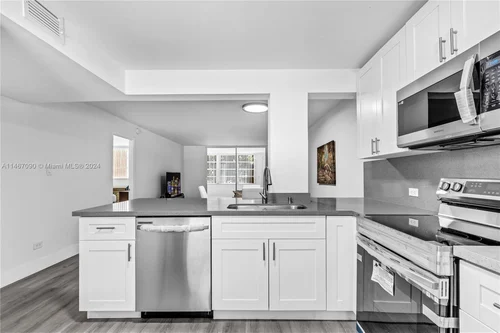 445 NE 195th St # 125, Miami FL 33179